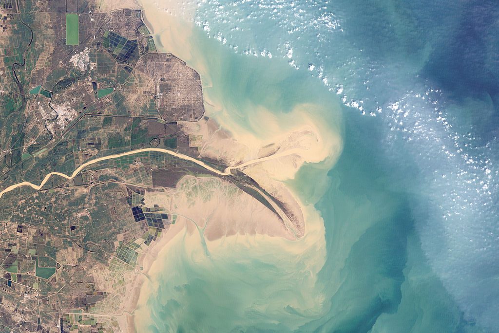 13-4-landforms-of-coastal-deposition-introduction-to-oceanography